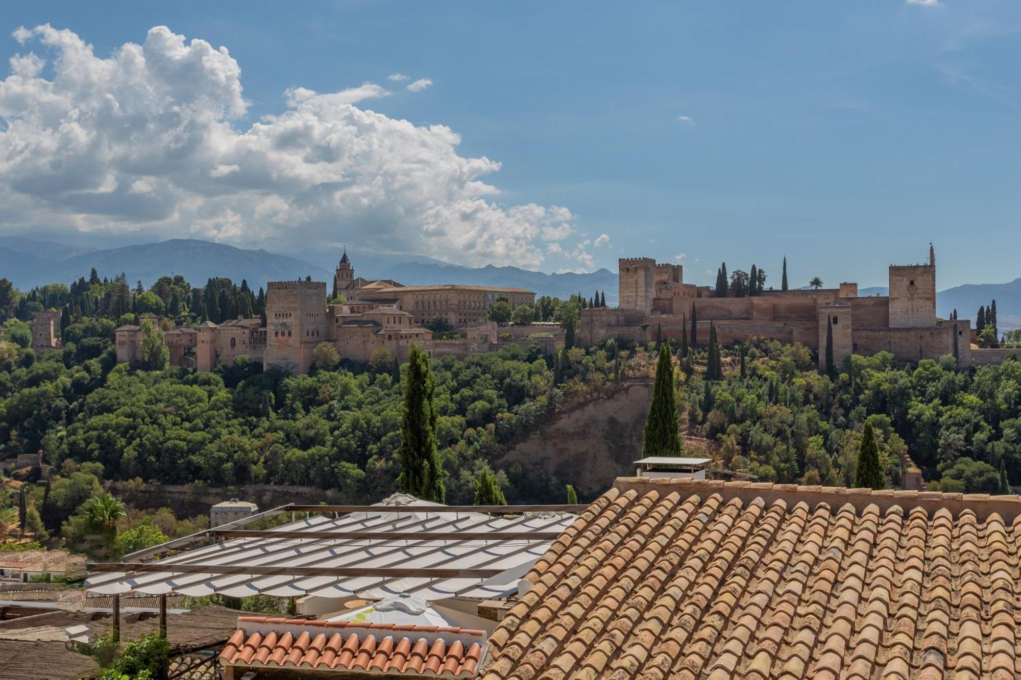 Oniria Agradable Casa Con Patio Junto Mirador De San Nicolas Granada Bagian luar foto
